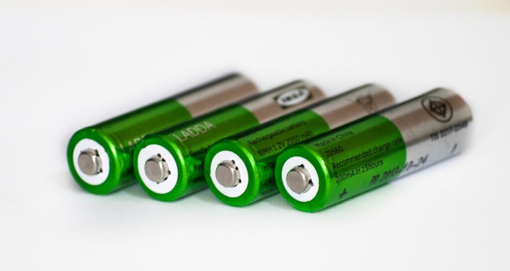 乾電池・ボタン電池は飛行機内に持ち込みOK？預け入れ可能なバッテリー＆国内線・国際線の違いとは？